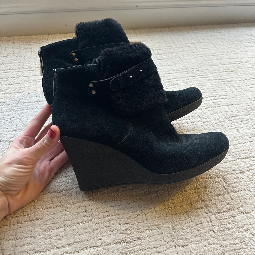 UGG Women’s size 12 Black Suede Wedge Bootie